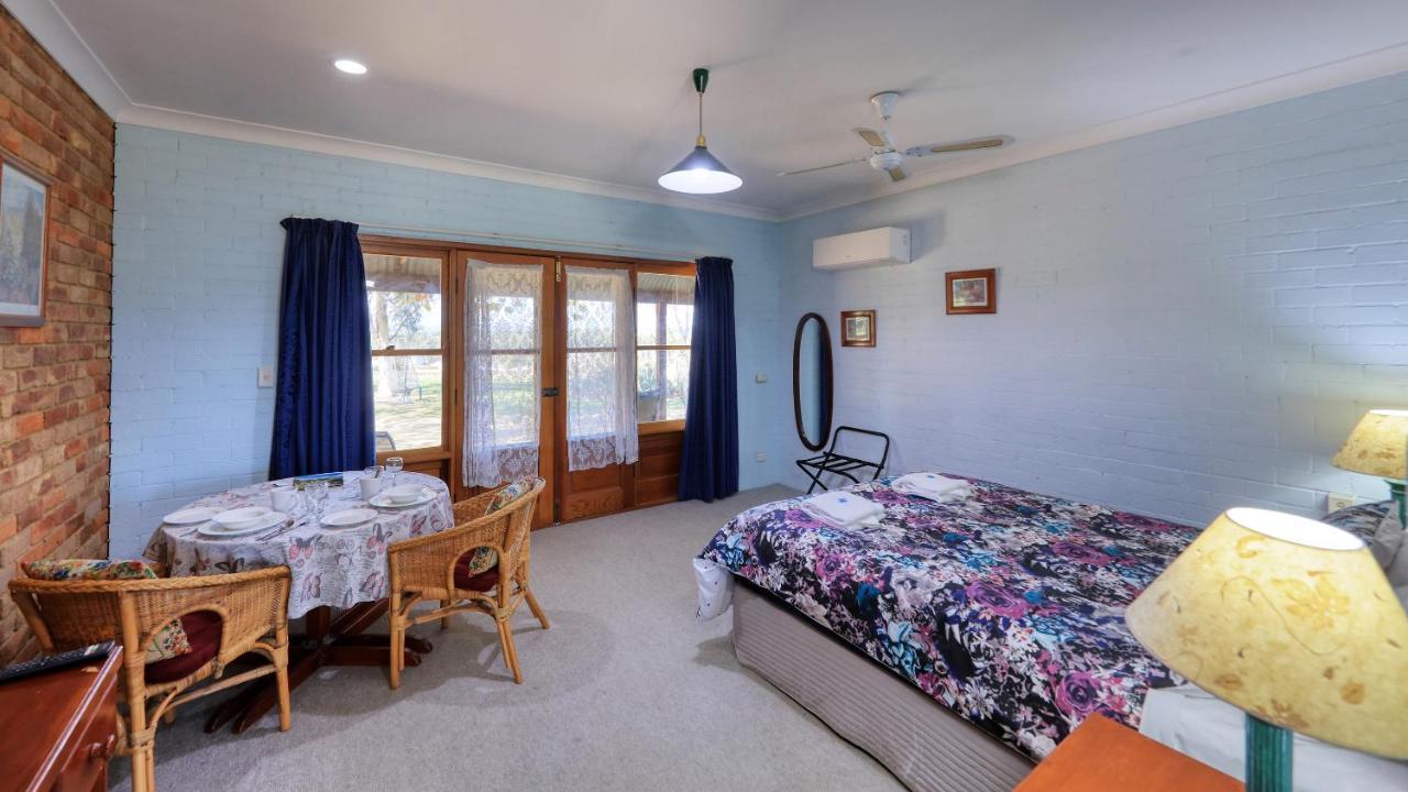 The Vineyard Motel Cowra Kültér fotó